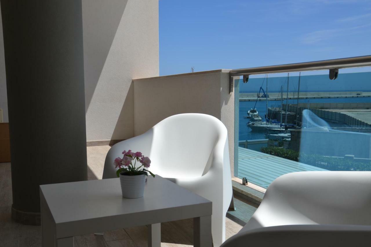 Porto Nuovo Holiday Home 莫诺波利 外观 照片